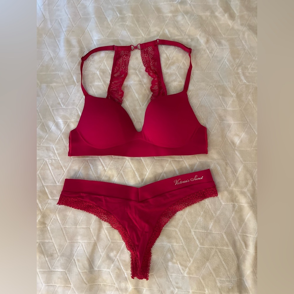 Victorias Secret Push-up Bra and Thong Set